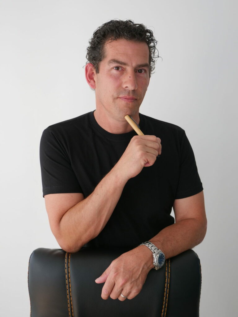 Stéphane Darcheville, dessinateur projeteur chez Sphère : conception de plans de bâtiment et relevés de l'existant à Quimper